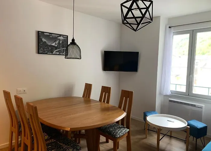 Renove & Calme - Centre-ville 4 A 6 Pers - 2eme Etage Cuisine Equipee- Linge Et Menage En Option * Cauterets